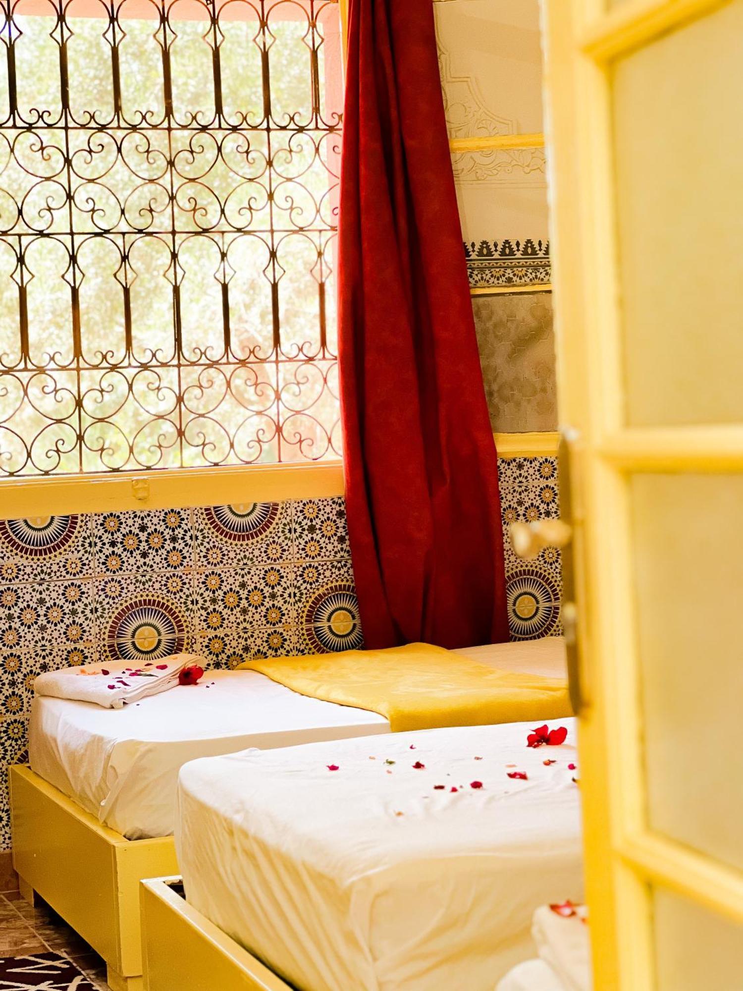 Guest House Qodwa Sidi Abdallah Ghiat Екстериор снимка