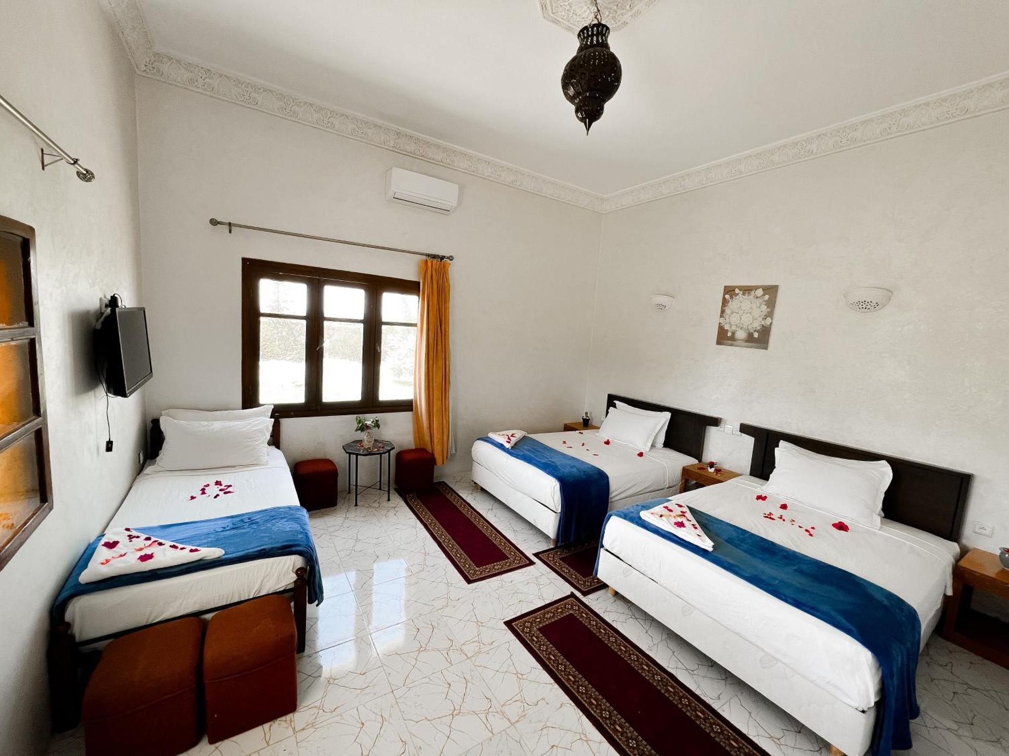 Guest House Qodwa Sidi Abdallah Ghiat Екстериор снимка